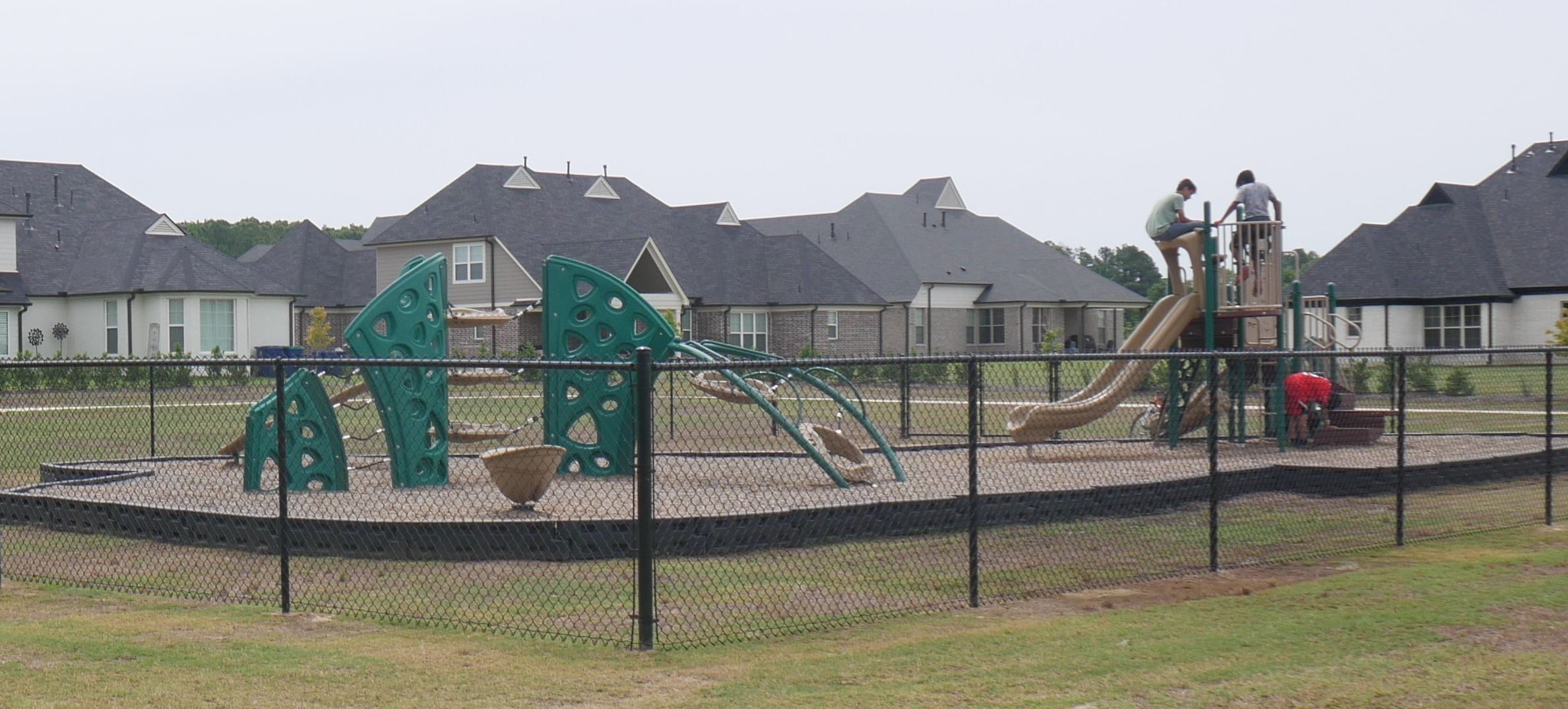 P1110214 lewisburg park wideshot